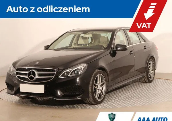 samochody osobowe Mercedes-Benz Klasa E cena 92000 przebieg: 99180, rok produkcji 2014 z Przemków